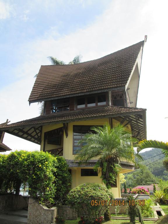 Sapadia Hotel And Cottage Parapat Room photo