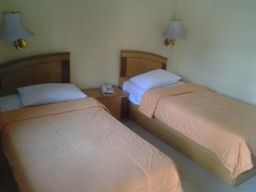 Sapadia Hotel And Cottage Parapat Room photo