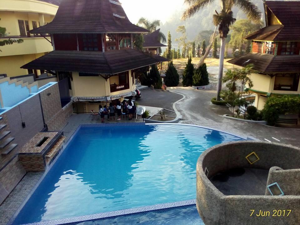 Sapadia Hotel And Cottage Parapat Exterior photo